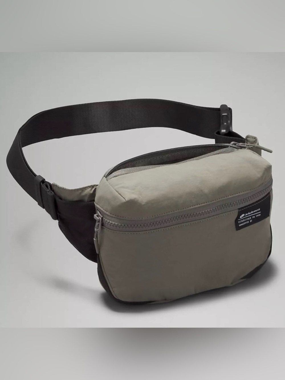 NWOT Lululemon Clean Lines Belt Bag 2L in Grey Sage